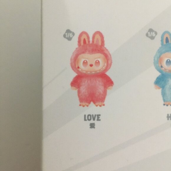 Pop Mart Labubu LOVE NEW SEALED Big Into Energy V3- 100% AUTHENTIC ( US SELLER) - Picture 4 of 9